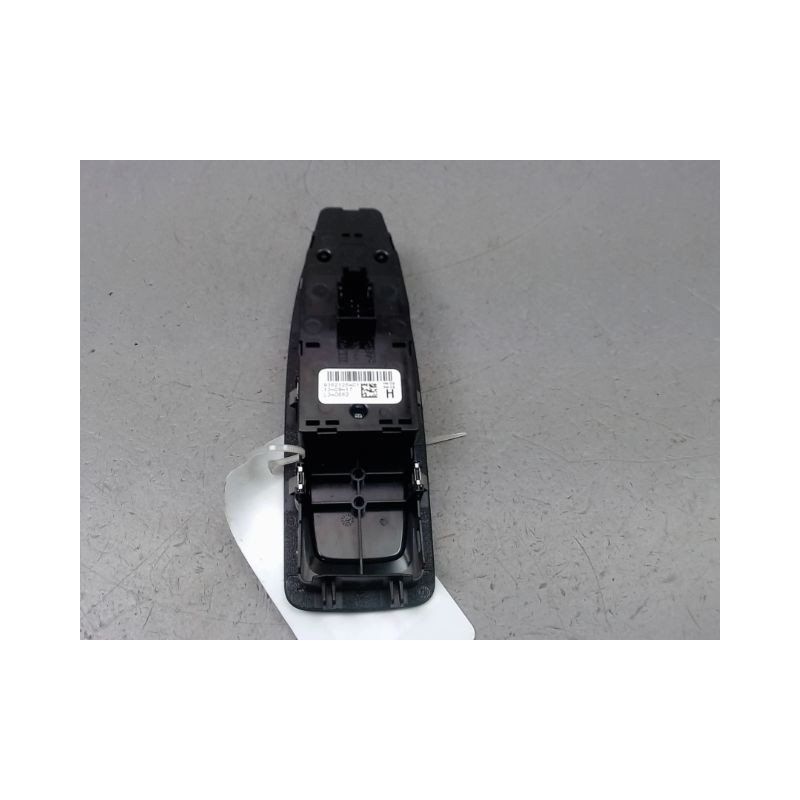 COMMANDE LEVE-GLACE PORTE AVG BMW SERIE 1