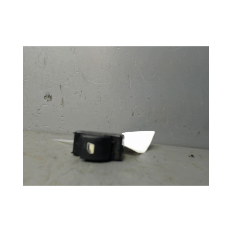 COMMANDE LEVE-GLACE PORTE AVD CITROEN BERLINGO
