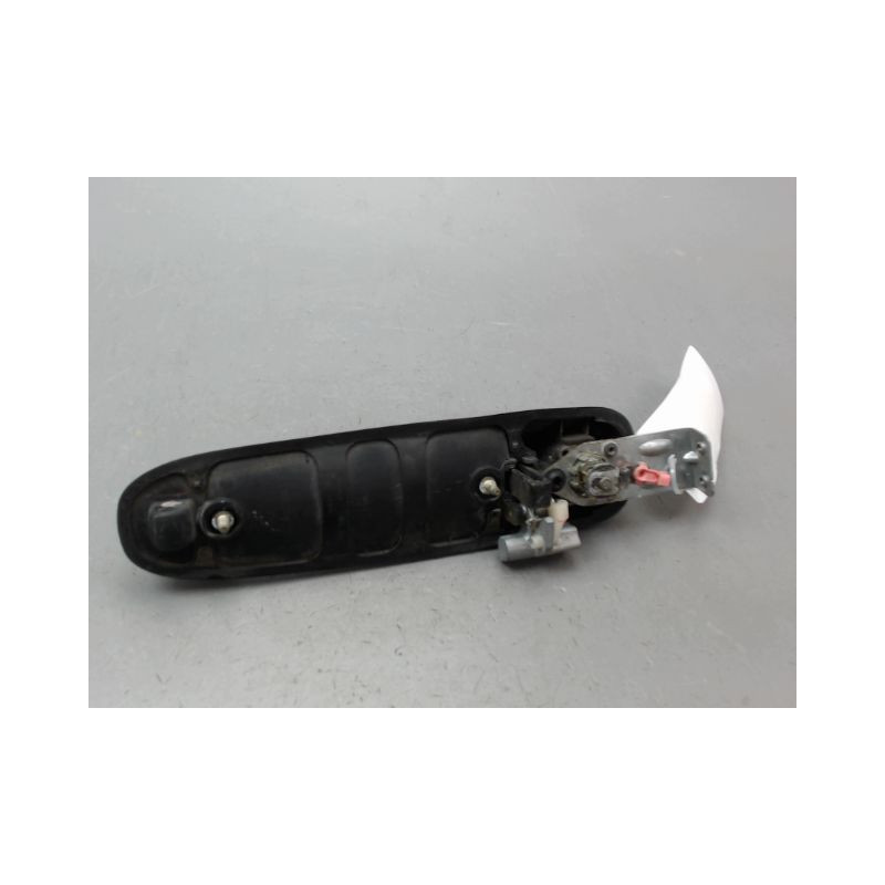 POIGNEE EXTERIEURE PORTE AVANT GAUCHE JEEP CHEROKEE 2004-