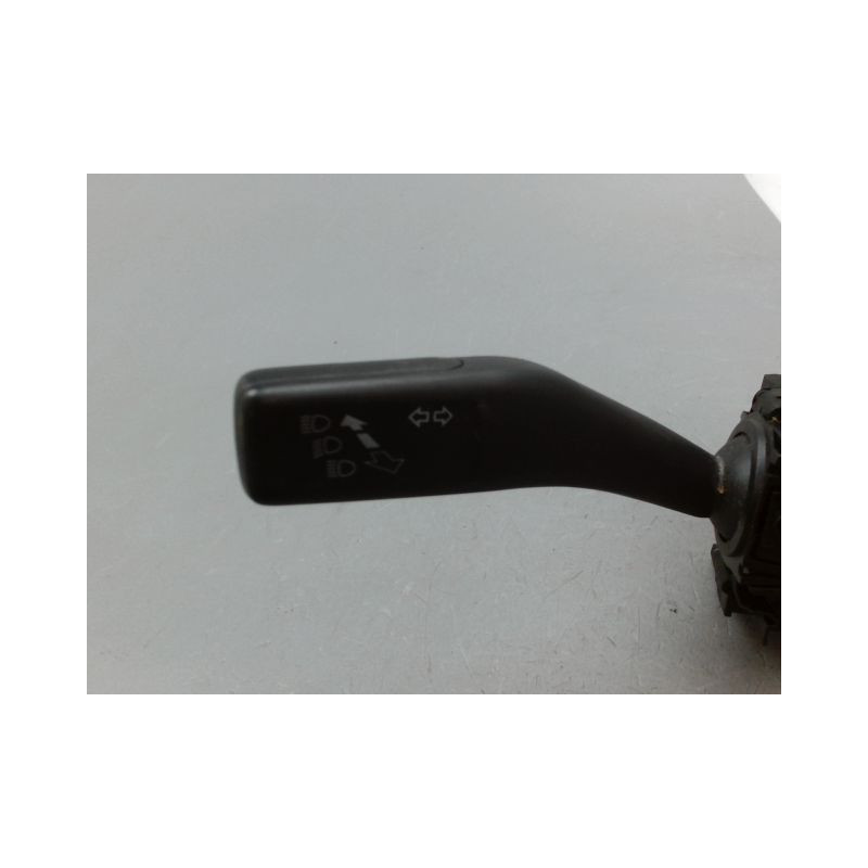 BLOC COMMODOS VOLKSWAGEN UP! PHASE 1 (12) 2011-...
