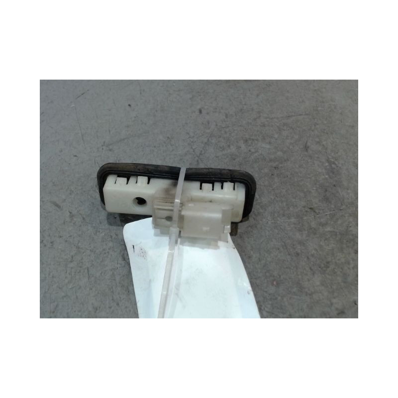 POIGNEE EXTERIEURE HAYON PEUGEOT 3008