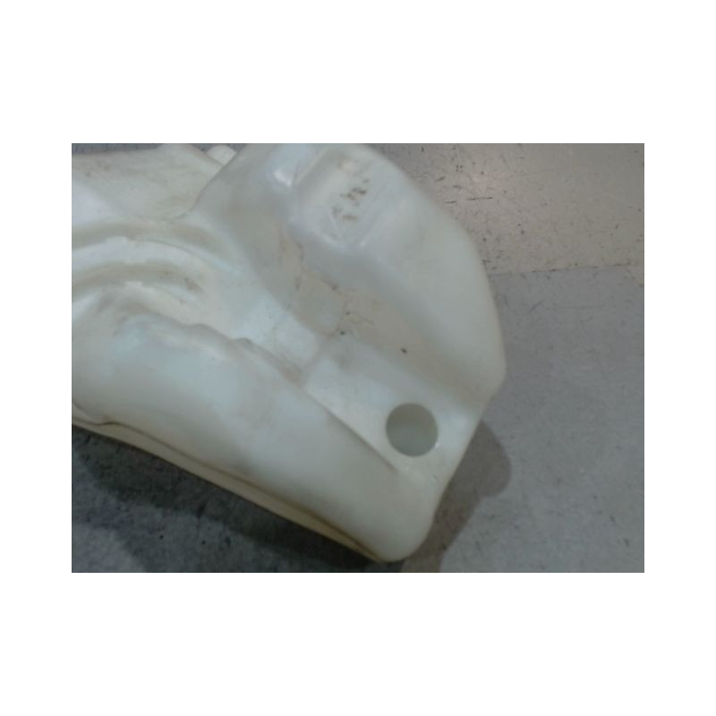 RESERVOIR LAVE-GLACE AVANT PEUGEOT 208