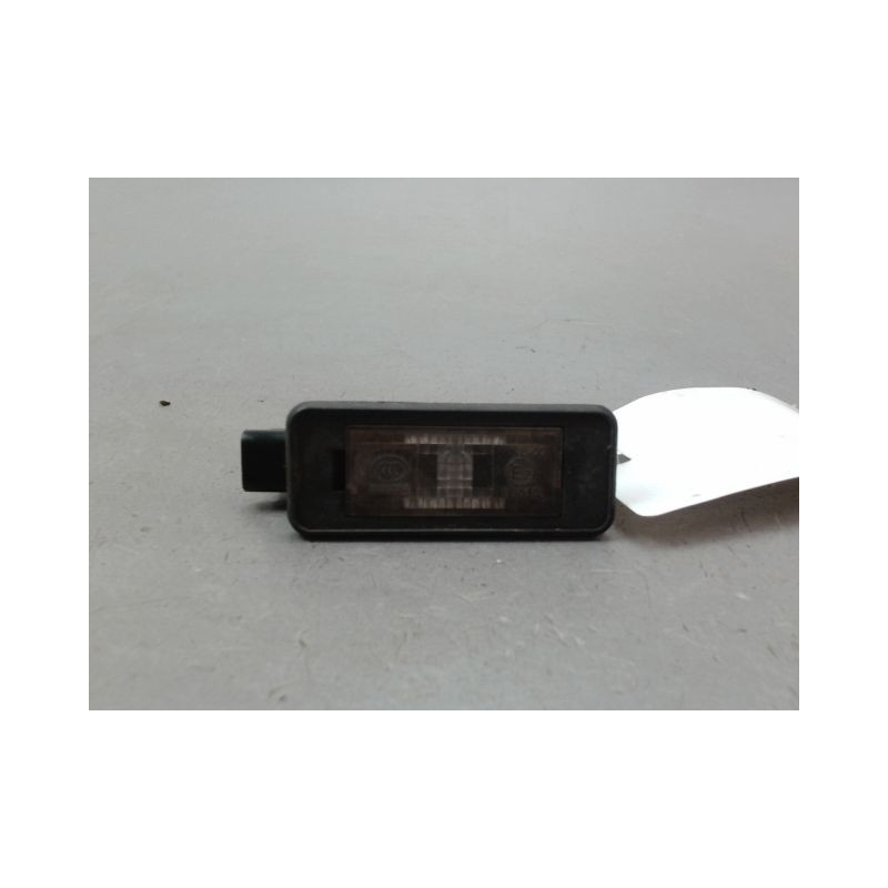 ECLAIREUR PLAQUE DE POLICE DROIT PEUGEOT 208 Phase 1 2012-...