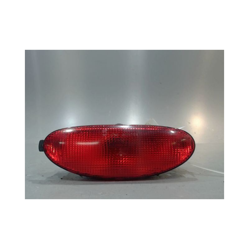 FEU BROUILLARD CENTRAL ARRIERE PEUGEOT 206