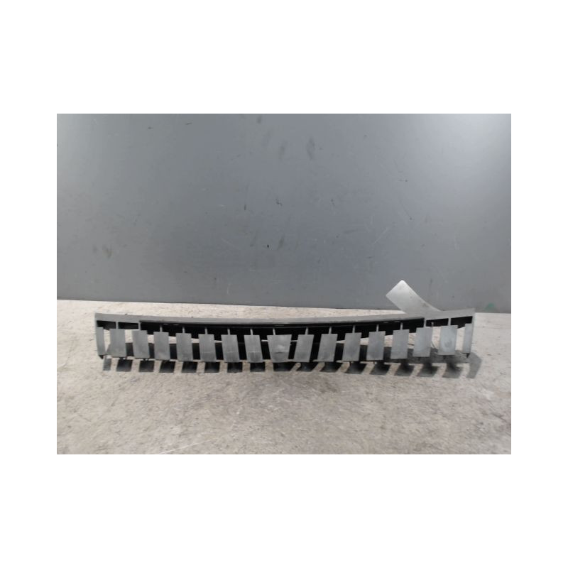SUPPORT CENTRAL PARE-CHOC ARRIERE  PEUGEOT 308 2011-