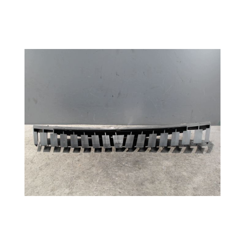 SUPPORT CENTRAL PARE-CHOC ARRIERE  PEUGEOT 308 2011-