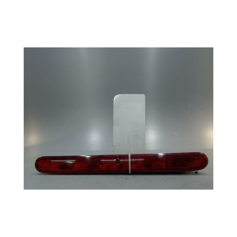 FEUX STOP SUPPLEMENTAIRE PEUGEOT 206