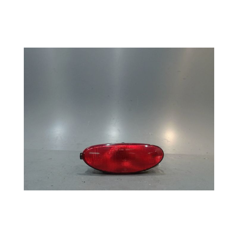 FEU BROUILLARD CENTRAL ARRIERE PEUGEOT 206