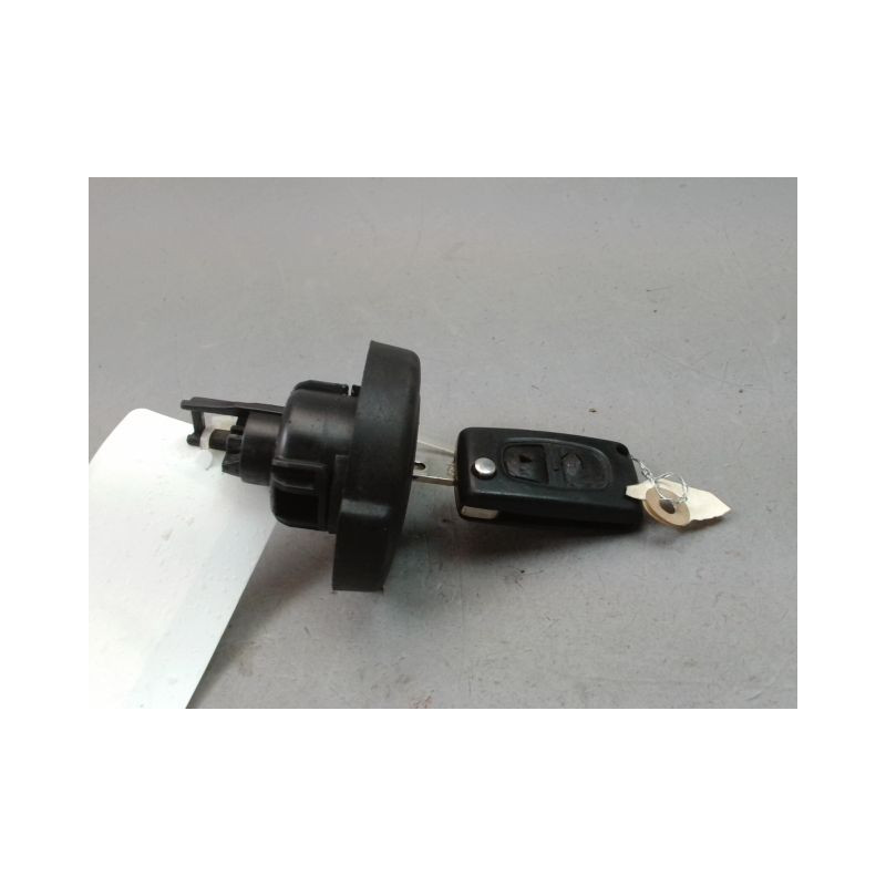 BOUCHON RESERVOIR A CARBURANT PEUGEOT 3008 BREAK I Phase 1 2009-2013
