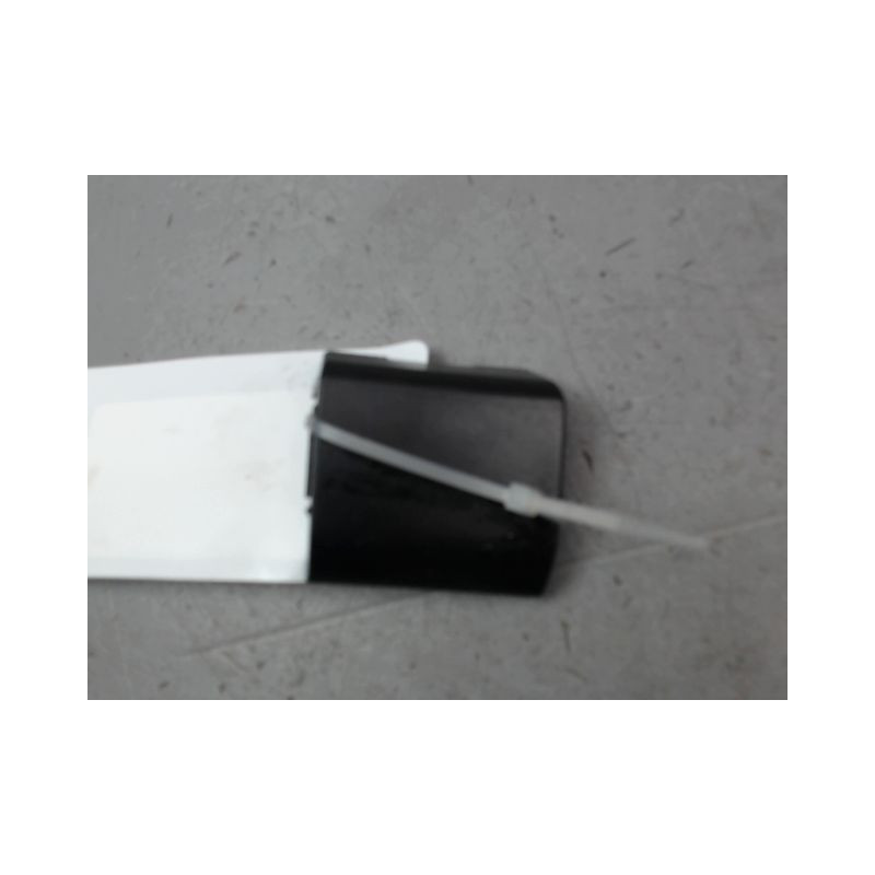 OBTURATEUR COUVRE CROCHET DE BOUCLIER AV PEUGEOT 308 2009-
