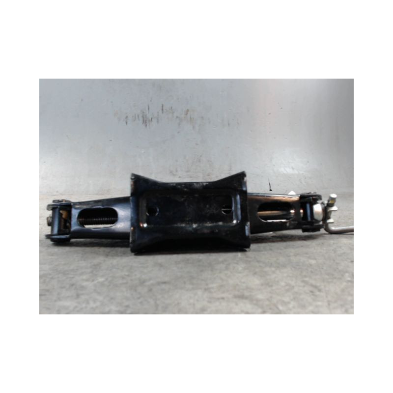 CRIC + MANIVELLE CITROEN DS3 2009-