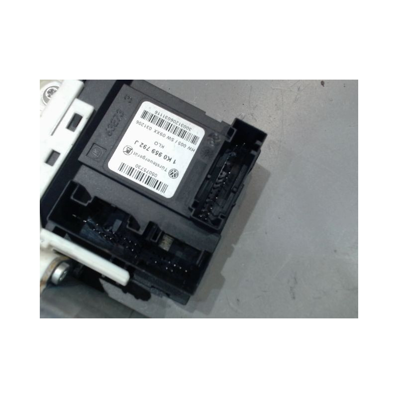 MECANISME+MOTEUR LEVE-GLACE AVANT DROIT VOLKSWAGEN GOLF