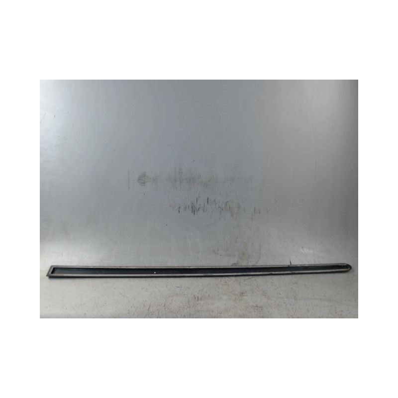 PROTECTION PORTE AVANT GAUCHE PEUGEOT 107 5P