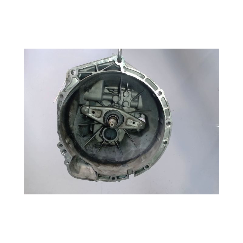 BOITE A VITESSE MECANIQUE B.M.W. SERIE 1 118 d
