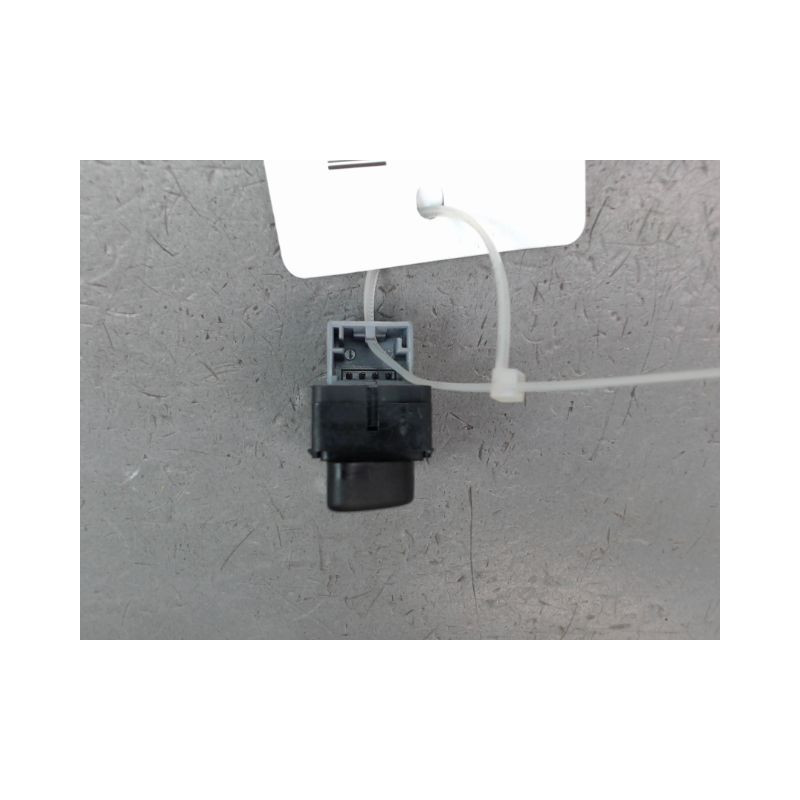 COMMANDE LEVE-GLACE PORTE AVD VOLKSWAGEN POLO IV Phase 1 (9N) 2002-2005
