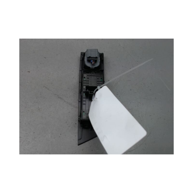 COMMANDE LEVE-GLACE PORTE AVG SKODA KAMIQ