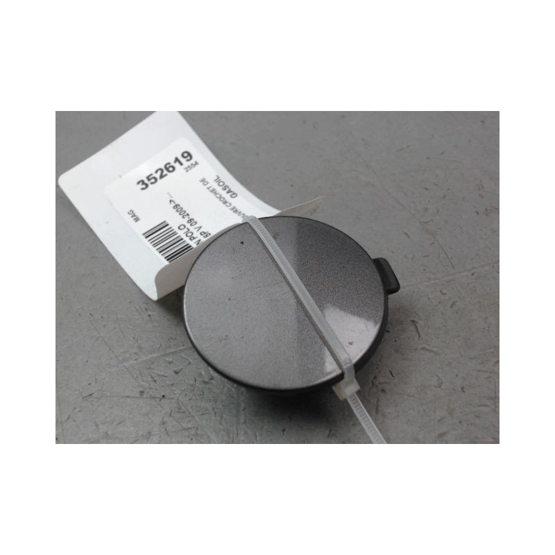 OBTURATEUR COUVRE CROCHET DE BOUCLIER AV VOLKSWAGEN POLO V 2009-...
