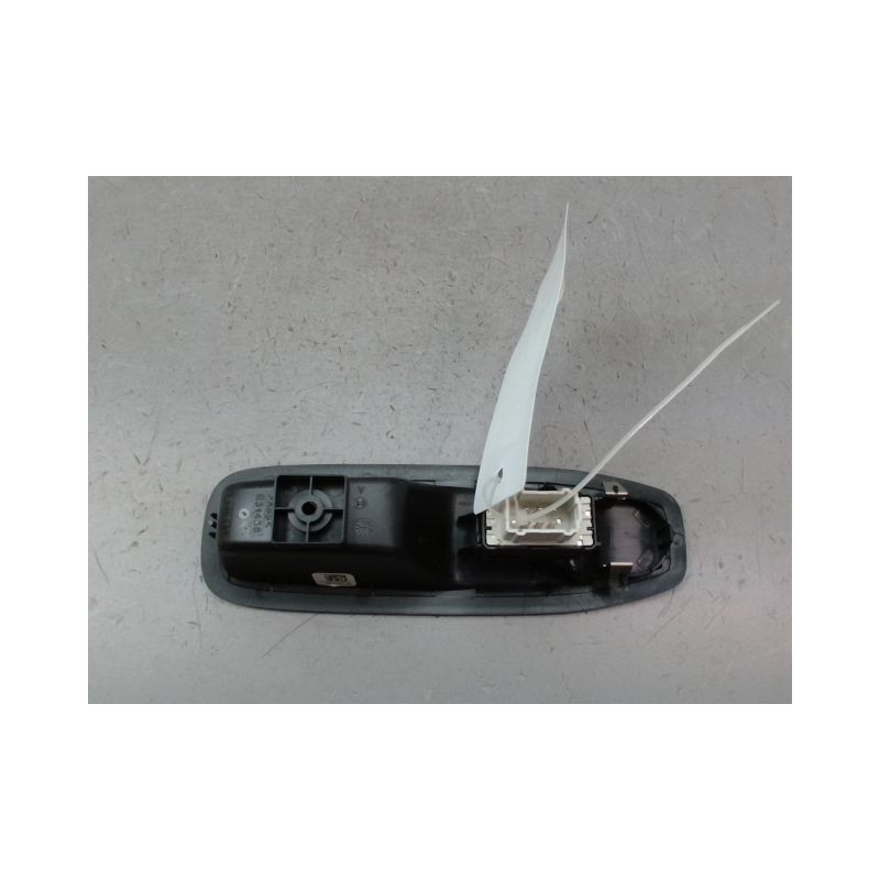 COMMANDE LEVE-GLACE PORTE AVD PEUGEOT 208 Phase 1 2012-...