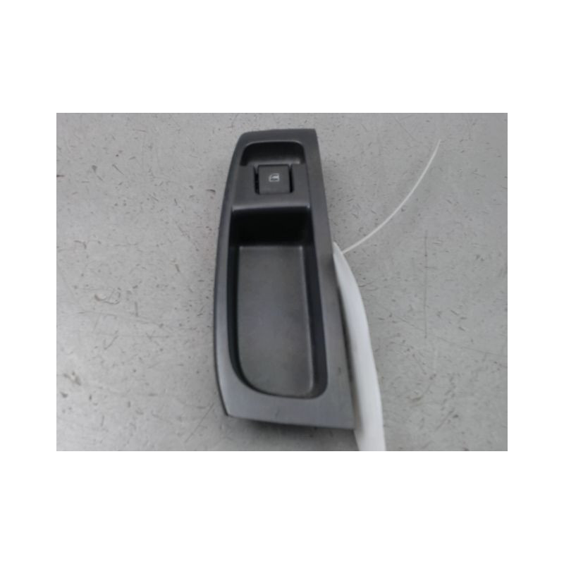 COMMANDE LEVE-GLACE PORTE AVD VOLKSWAGEN FOX 2005-2011