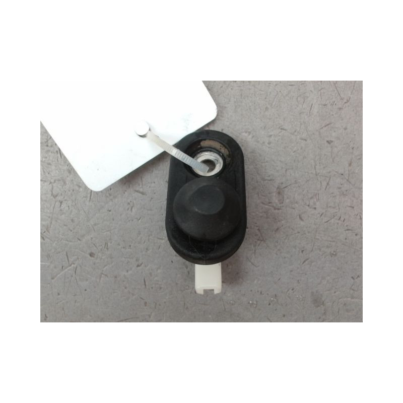 CONTACTEUR PORTE ARRIERE DROIT PEUGEOT 108