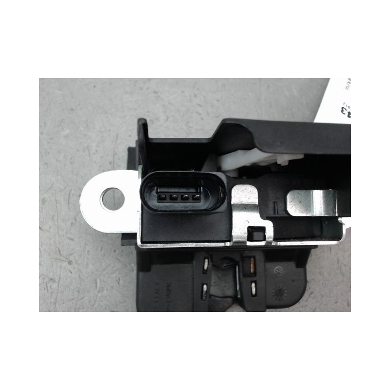 SERRURE HAYON  VOLKSWAGEN POLO V Phase 1 2009-...