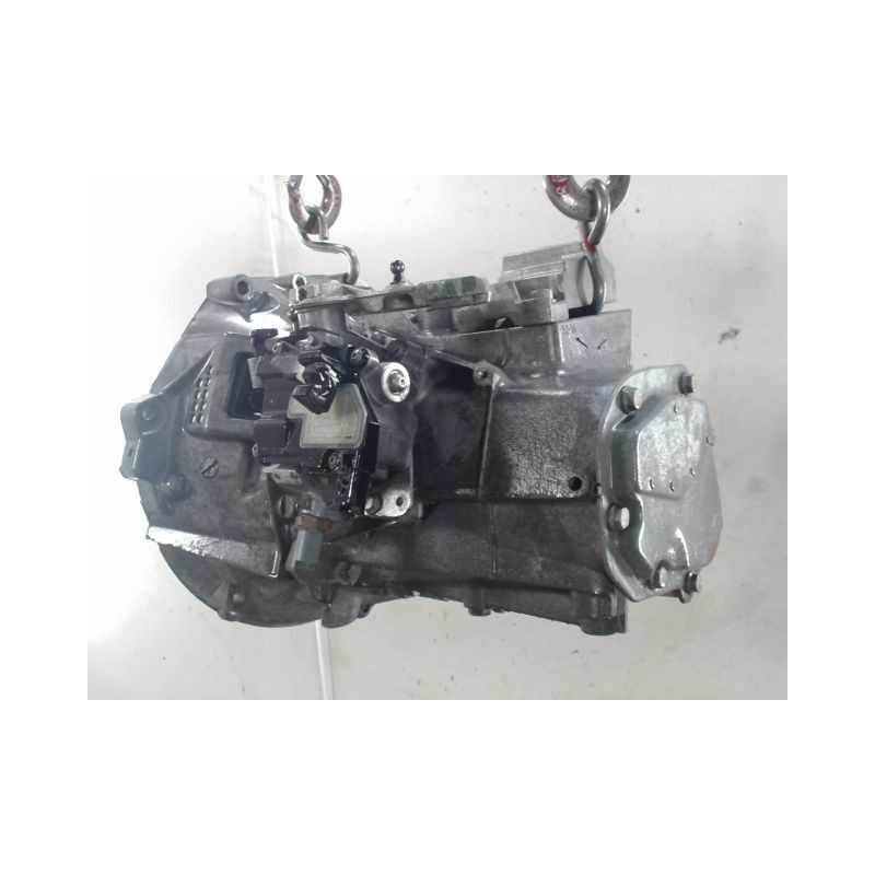 BOITE A VITESSE MECANIQUE PEUGEOT 208 1.6 HDi