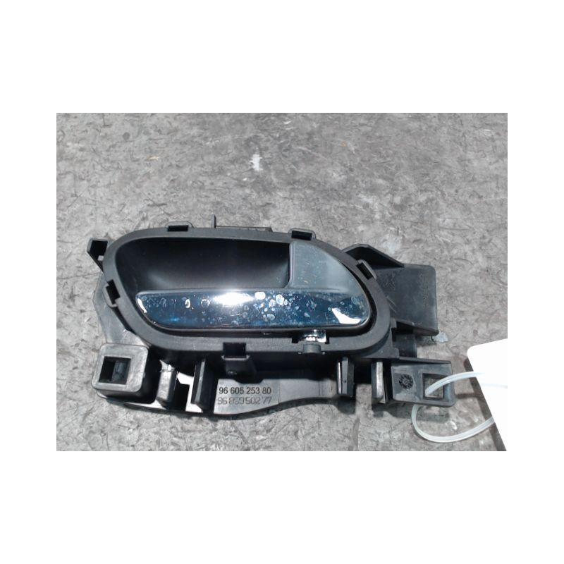POIGNEE INTERIEURE PORTE AVANT DROIT PEUGEOT 308 SW 2008-