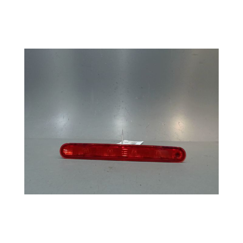FEUX STOP SUPPLEMENTAIRE PEUGEOT 207