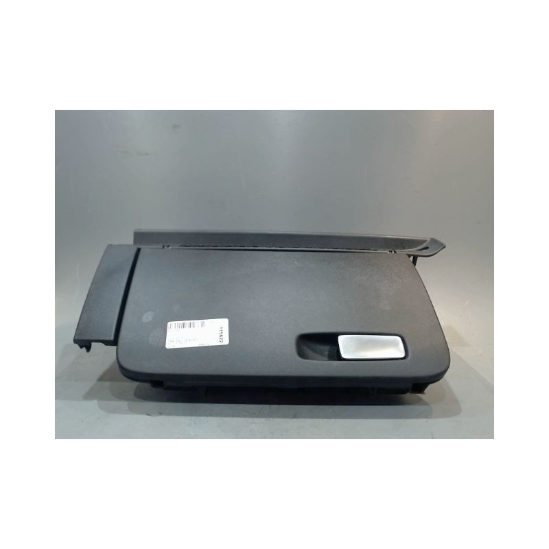 BOITE A GANTS AUDI A1