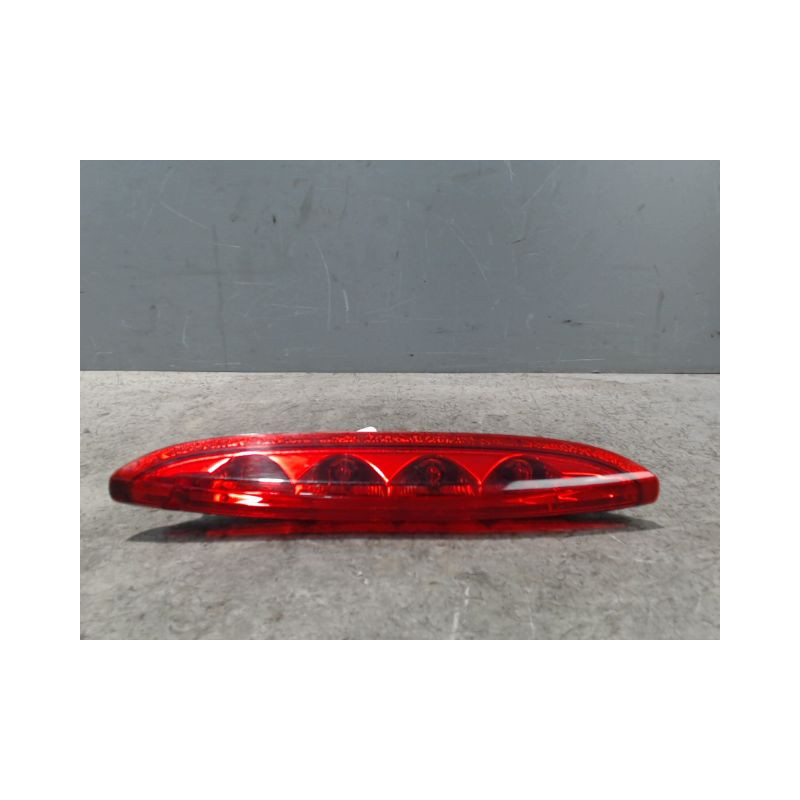 FEUX STOP SUPPLEMENTAIRE PEUGEOT 208