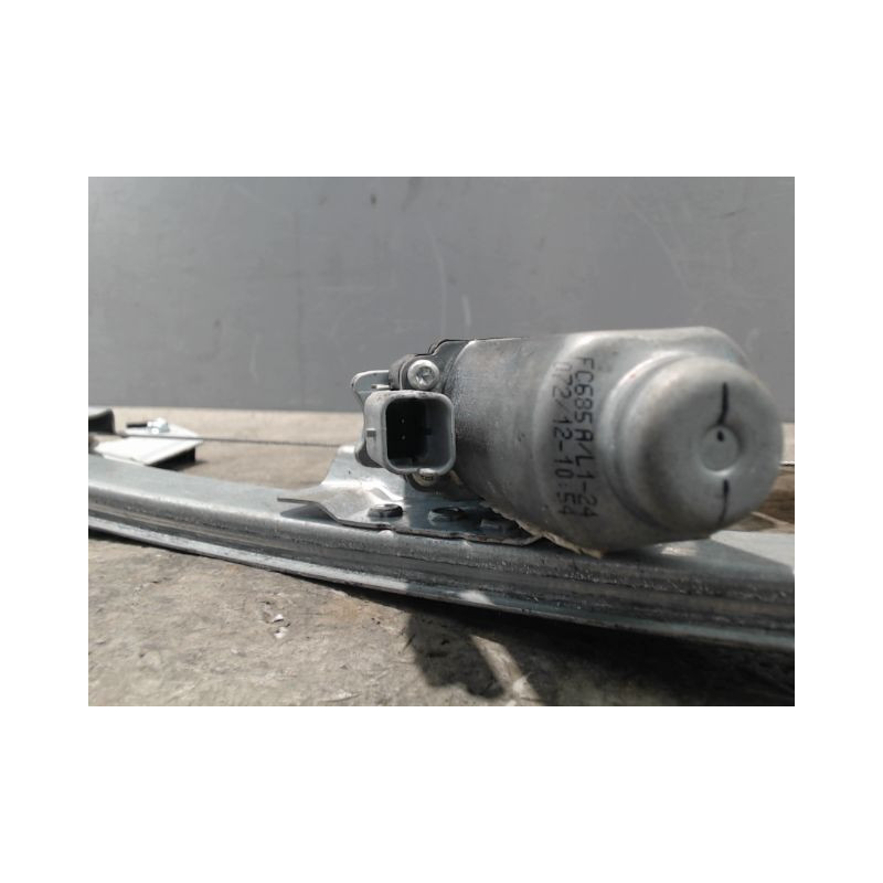 MECANISME+MOTEUR LEVE-GLACE AVANT GAUCHE PEUGEOT 107 5P