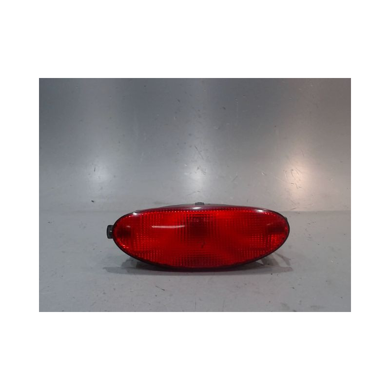 FEU BROUILLARD CENTRAL ARRIERE PEUGEOT 206