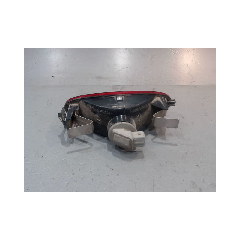FEU BROUILLARD CENTRAL ARRIERE PEUGEOT 206
