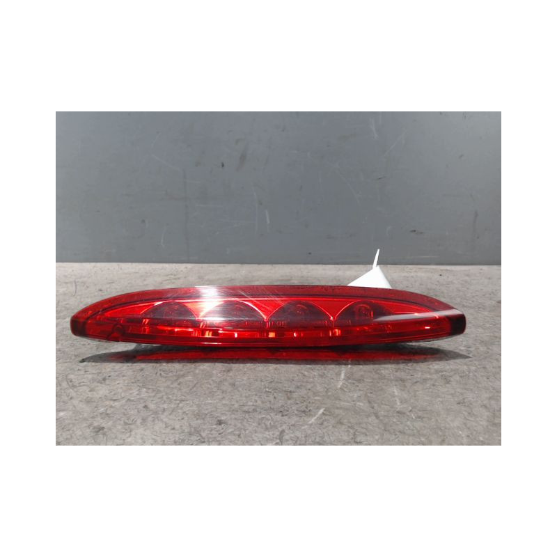 FEUX STOP SUPPLEMENTAIRE PEUGEOT 208