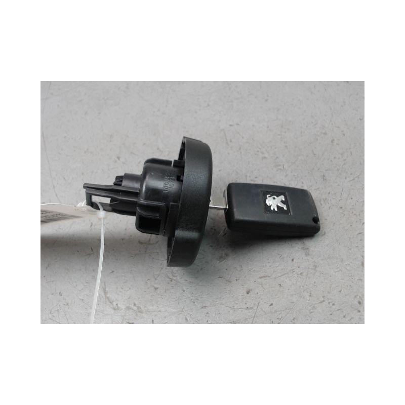BOUCHON RESERVOIR A CARBURANT PEUGEOT 3008 BREAK I Phase 1 2009-2013