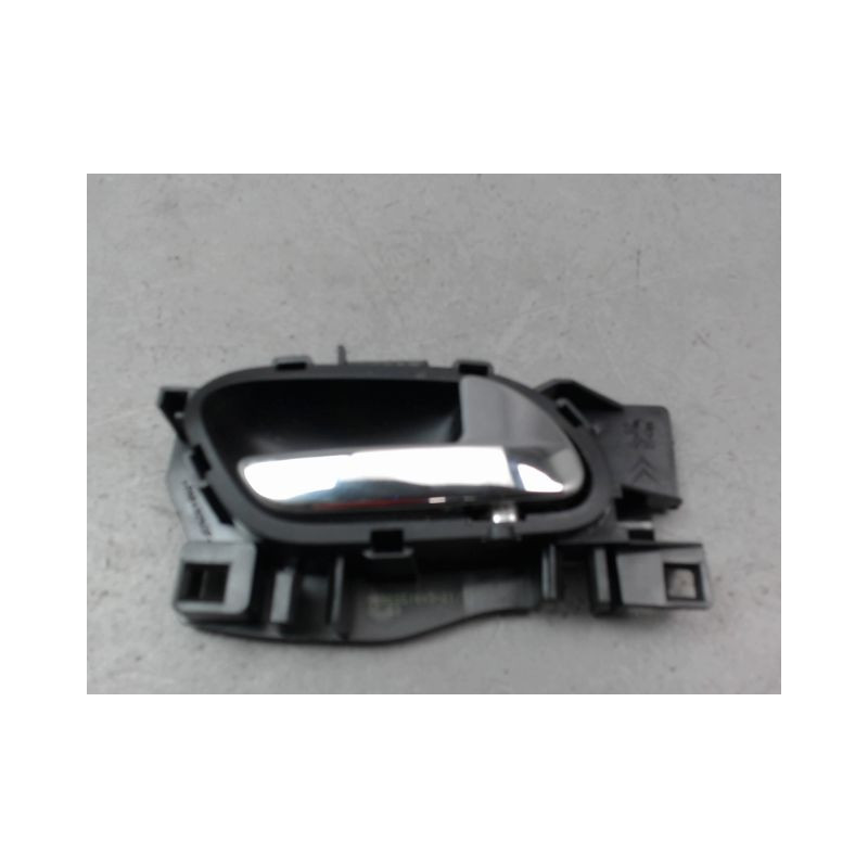 POIGNEE INTERIEURE PORTE AVANT DROIT PEUGEOT 207 2006-2013