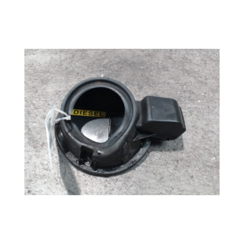 VOLET DE TRAPPE CARBURANT PEUGEOT 208