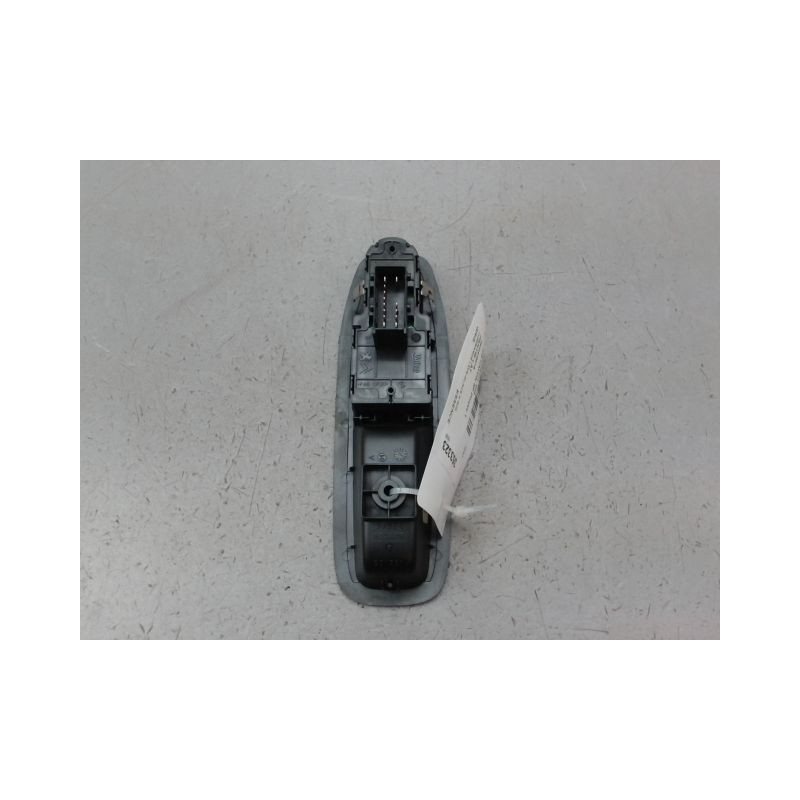 COMMANDE LEVE-GLACE PORTE AVG PEUGEOT 208 Phase 1 2012-...