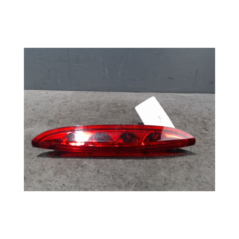 FEUX STOP SUPPLEMENTAIRE PEUGEOT 208