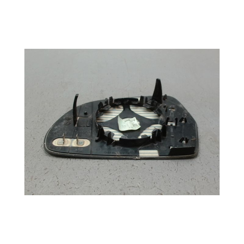 GLACE RETROVISEUR EXT D AUDI A4