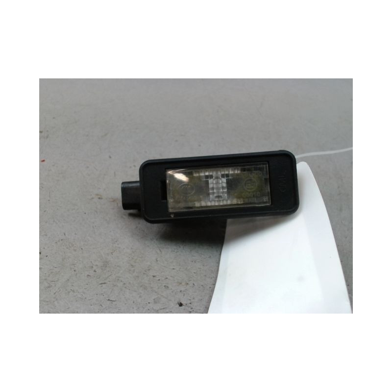 ECLAIREUR PLAQUE DE POLICE DROIT PEUGEOT 208 Phase 1 2012-...