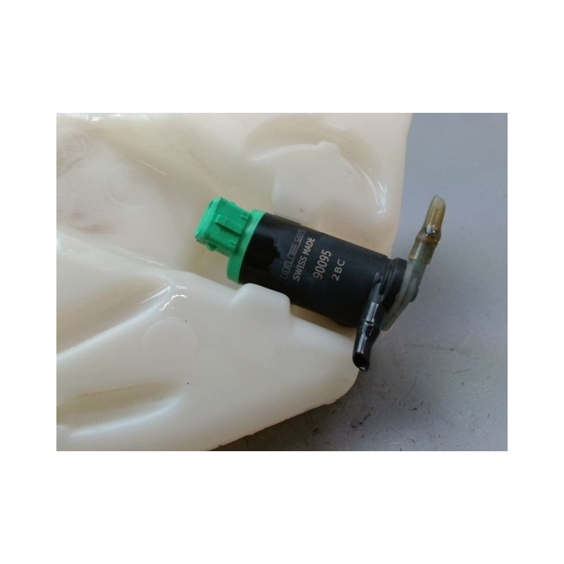 RESERVOIR LAVE-GLACE AVANT PEUGEOT 206 + 2009-2013