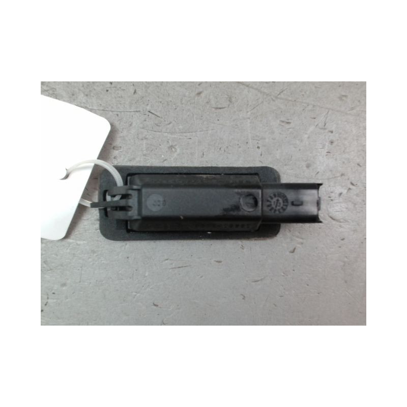 ECLAIREUR PLAQUE DE POLICE DROIT PEUGEOT 208 Phase 1 2012-...