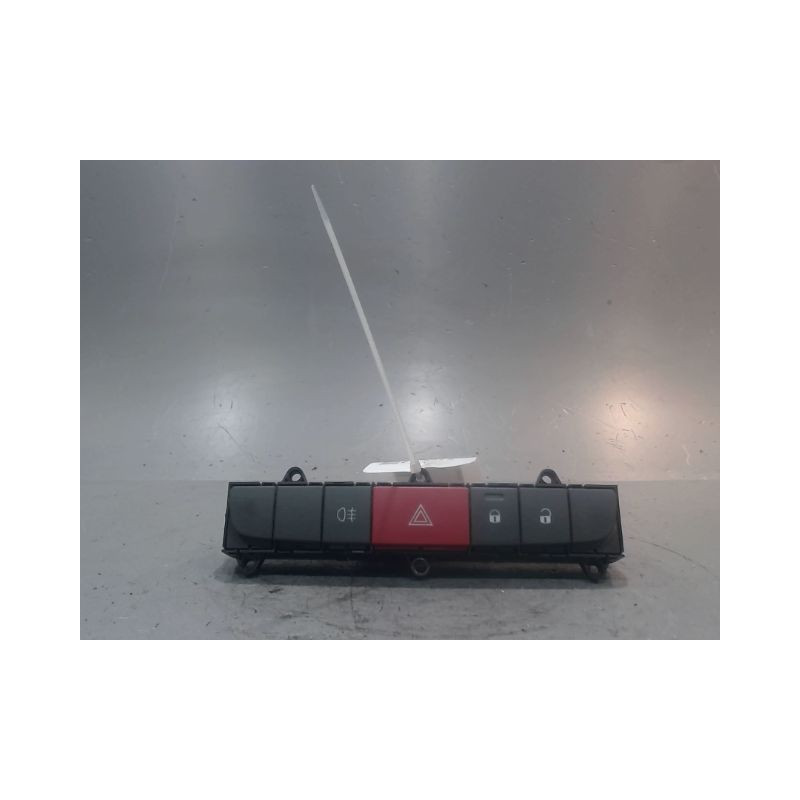 BOUTON DE WARNING PEUGEOT BOXER