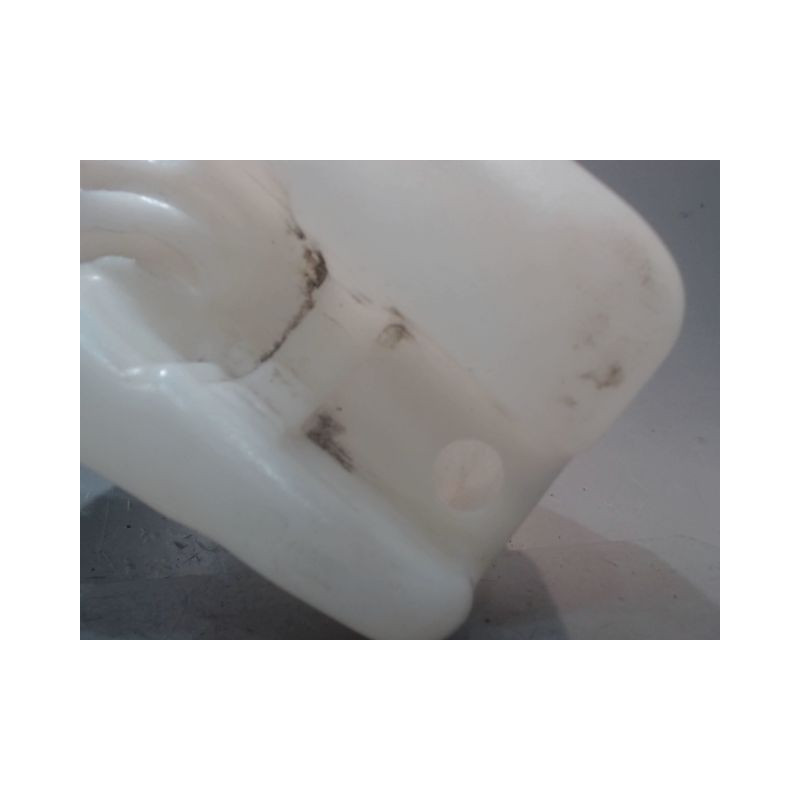 RESERVOIR LAVE-GLACE AVANT PEUGEOT 207