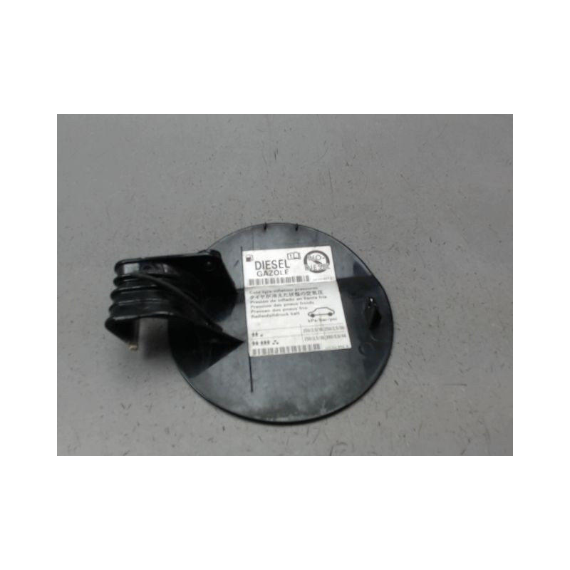 VOLET DE TRAPPE CARBURANT VOLKSWAGEN PASSAT SW 2005-