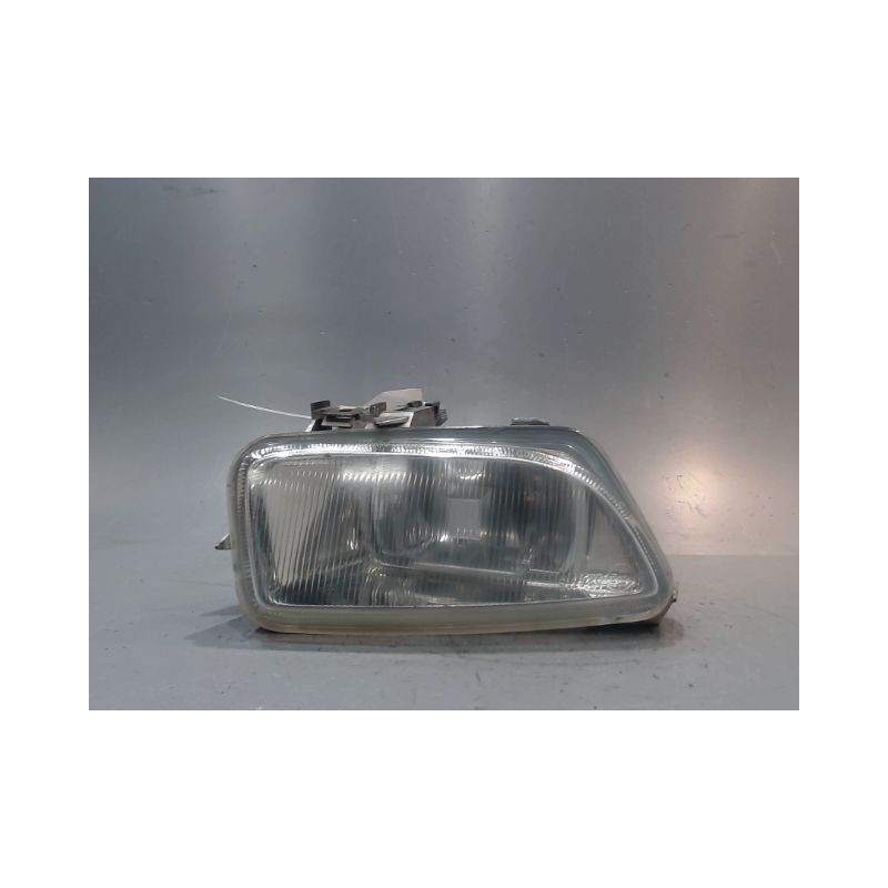 PHARE ANTIBROUILLARD AVANT GAUCHE CITROEN SAXO
