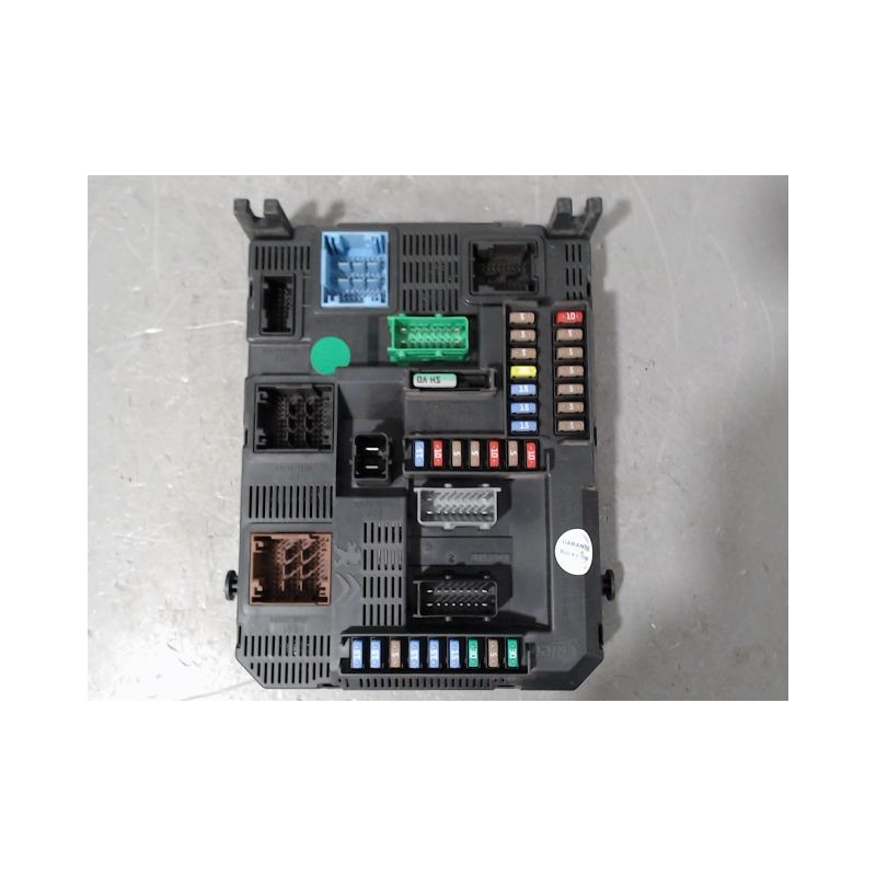 BOITIER GESTION HABITACLE PEUGEOT 2008