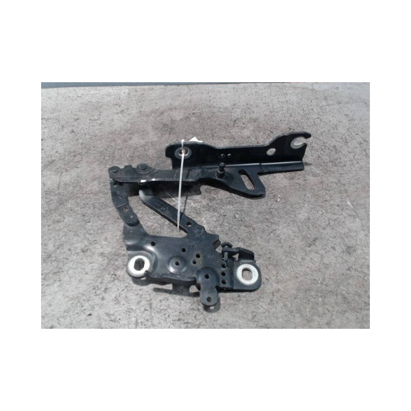 COMPAS GAUCHE CAPOT BMW SERIE 1