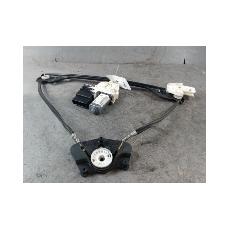 MECANISME+MOTEUR LEVE-GLACE ARRIERE DROIT VOLKSWAGEN TOURAN